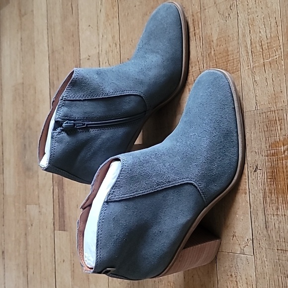 Lucky Brand, Pellyon Western Bootie, Slate Grey‎ (bluish tone), Size 8 - NWT - Picture 9 of 14